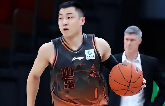 开云体育APP下载-转折点!山东男篮强势反弹,CBA季后赛赛后攻防权衡,目标明确,训练强度明显提升的简单介绍