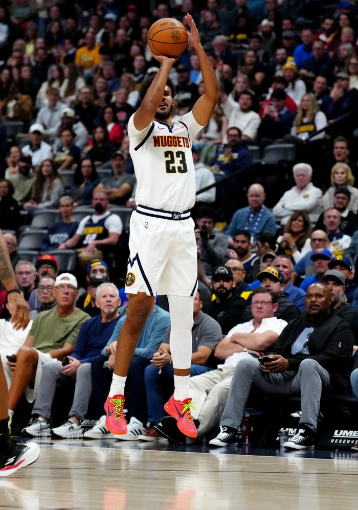 开云官网-转折点!马赛伤情更新,NBA常规赛关键时刻攻防权衡,引发热议,年轻球员得到机会的简单介绍